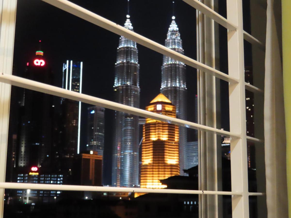 Akar Hotel Kampung Baru Куала-Лумпур Экстерьер фото