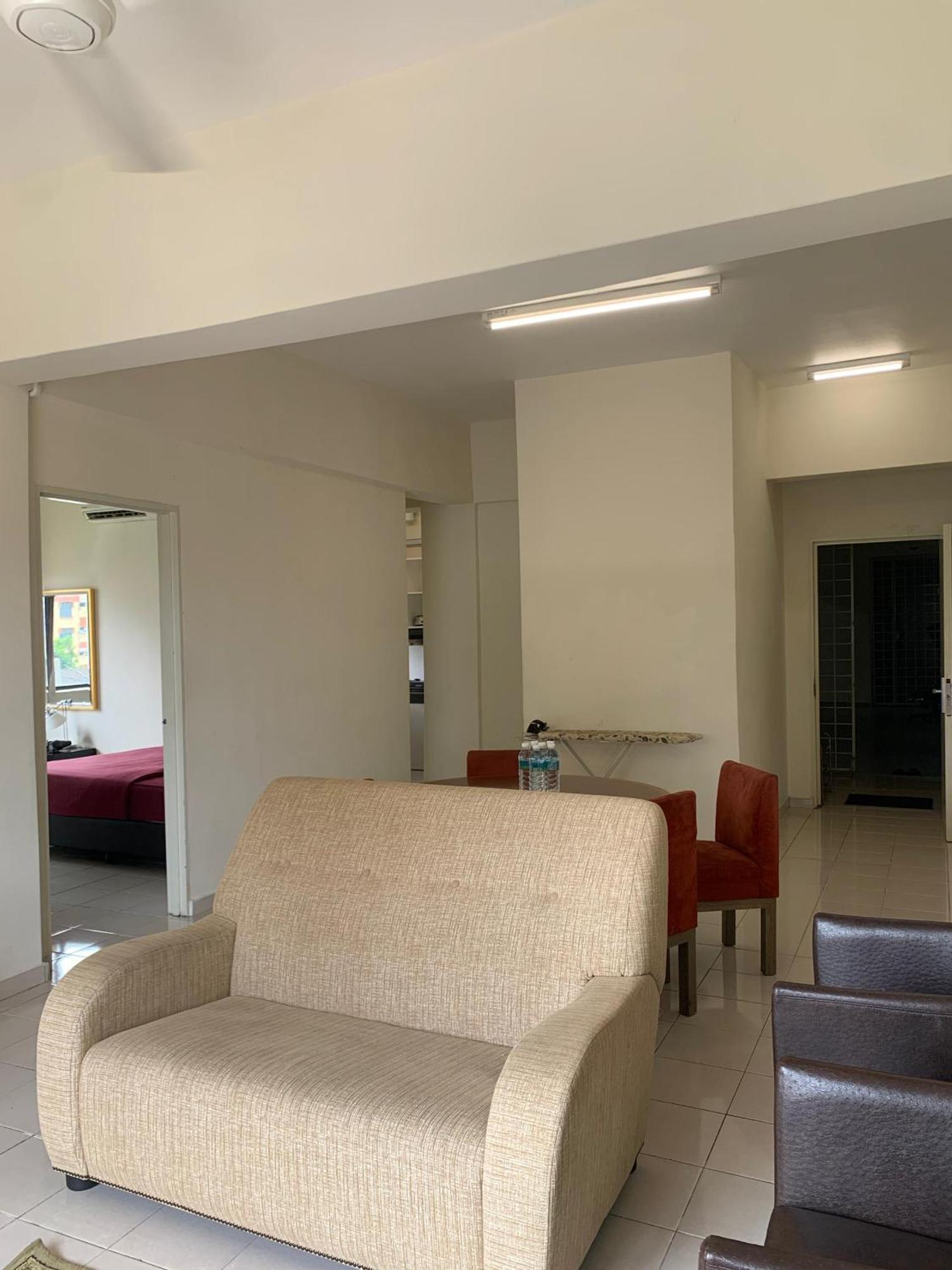 Akar Hotel Kampung Baru Куала-Лумпур Экстерьер фото
