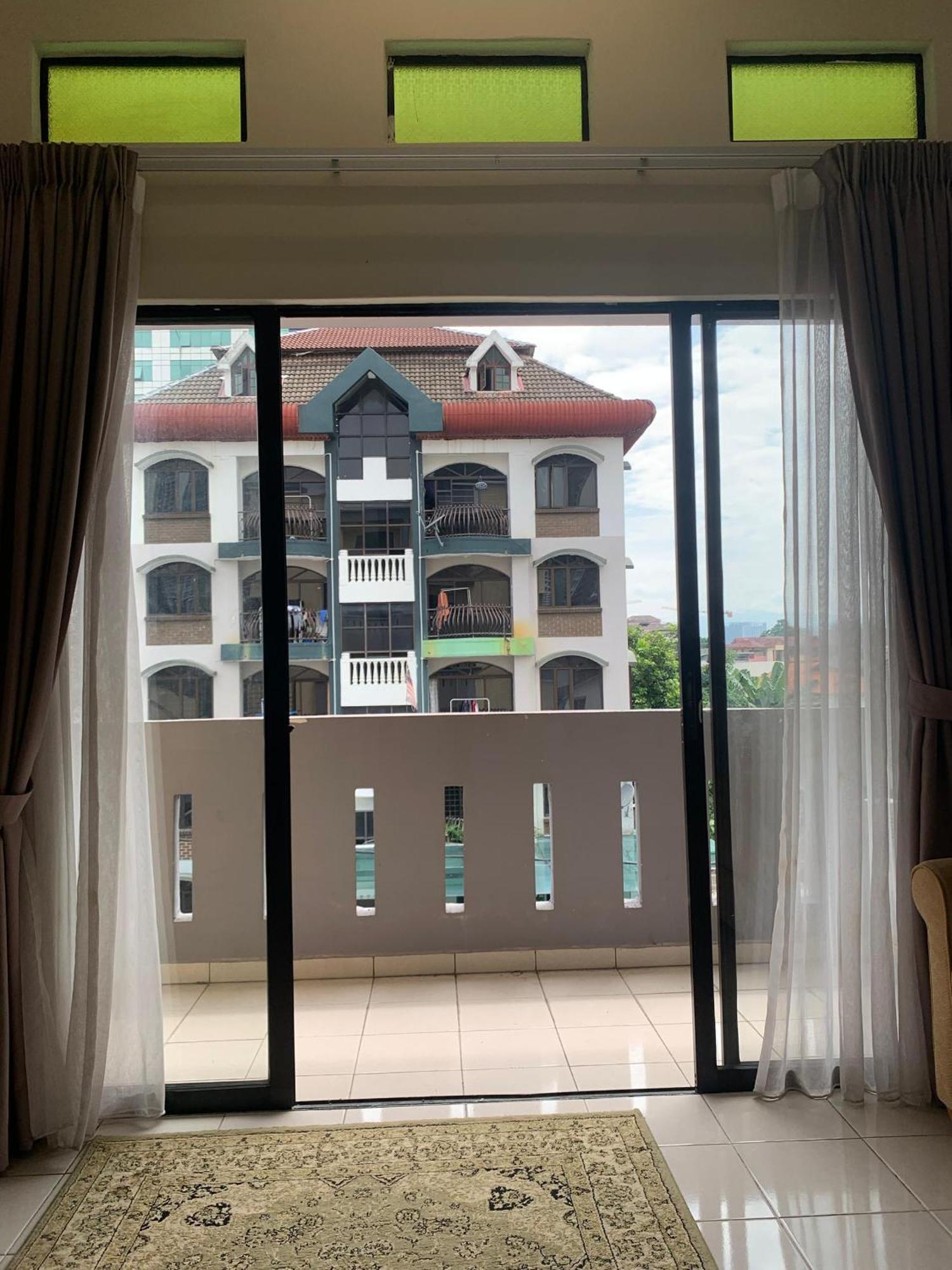 Akar Hotel Kampung Baru Куала-Лумпур Экстерьер фото