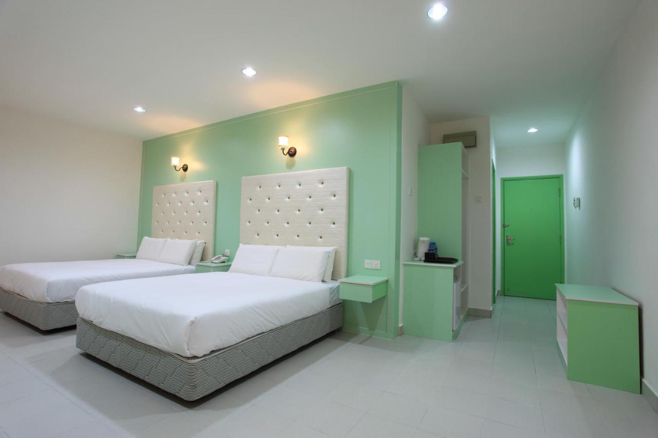 Akar Hotel Kampung Baru Куала-Лумпур Экстерьер фото