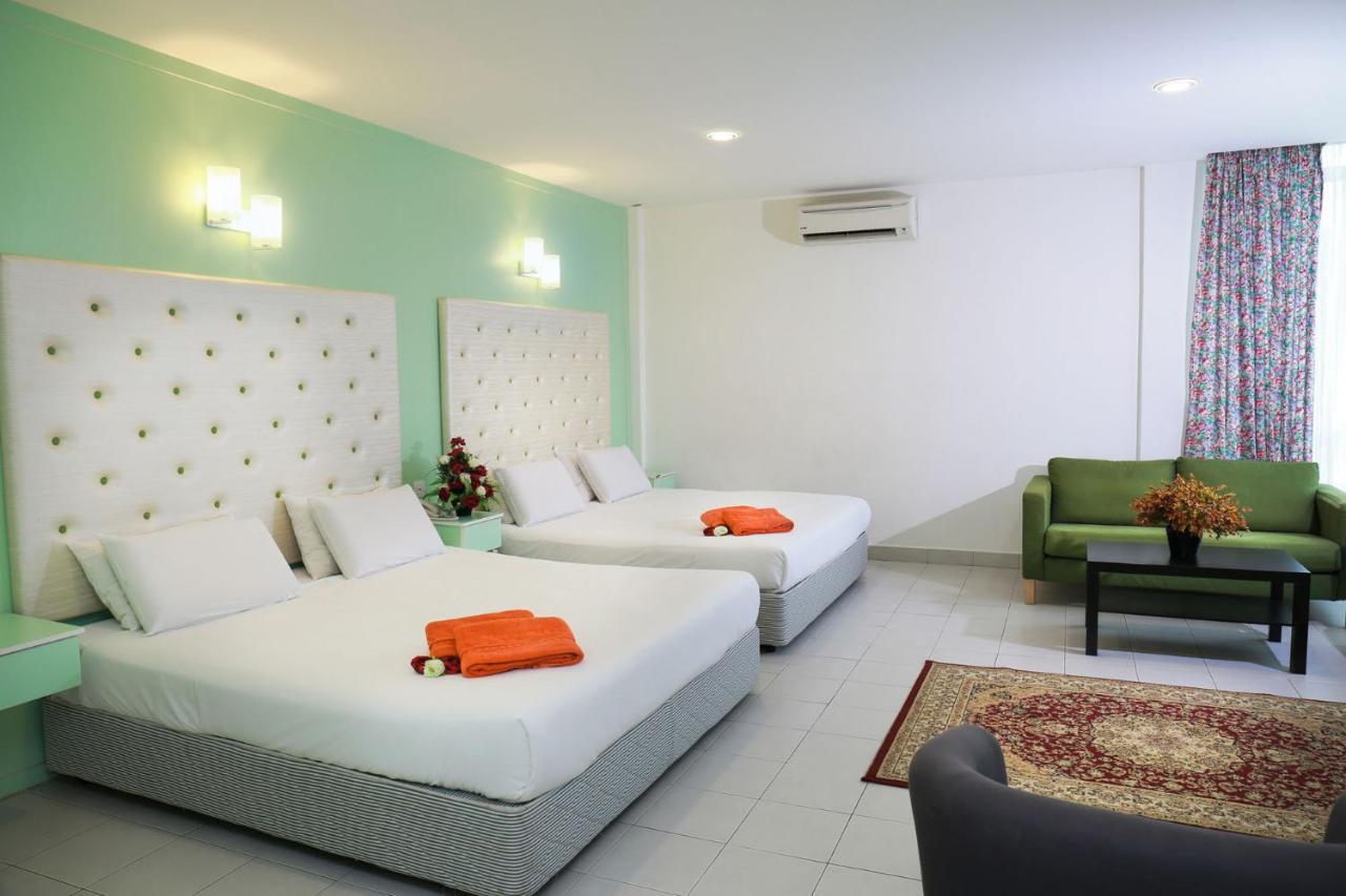 Akar Hotel Kampung Baru Куала-Лумпур Экстерьер фото
