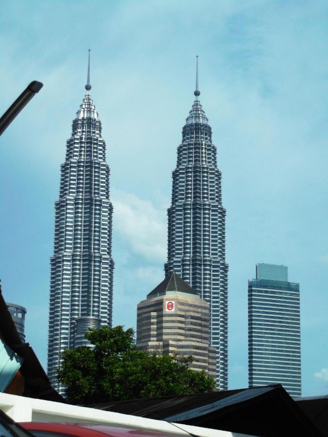 Akar Hotel Kampung Baru Куала-Лумпур Экстерьер фото